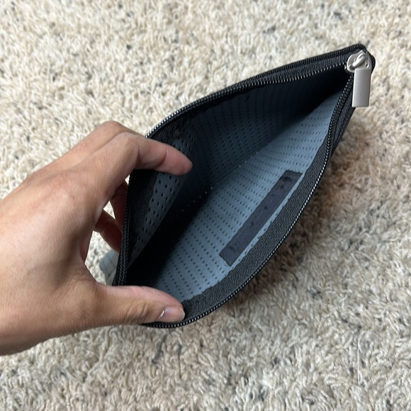 Mayamar Sport Perforated Neoprene Tote Bag Set
NWOT - Picture 5 of 5